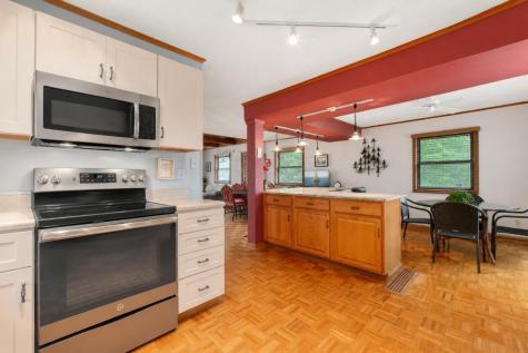 64 Greenview Court Howard OH 43028