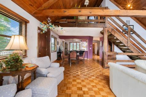 64 Greenview Court Howard OH 43028