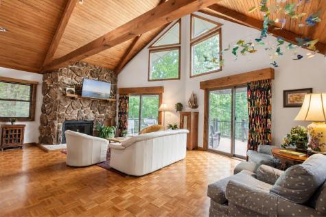 64 Greenview Court Howard OH 43028