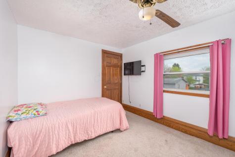 331 Maple Avenue Utica OH 43080