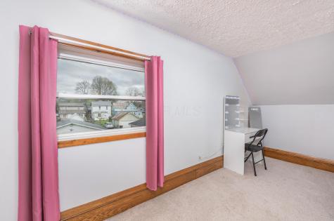 331 Maple Avenue Utica OH 43080