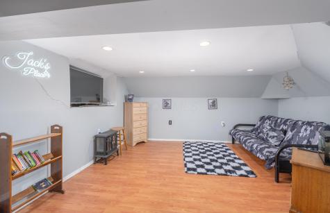 331 Maple Avenue Utica OH 43080