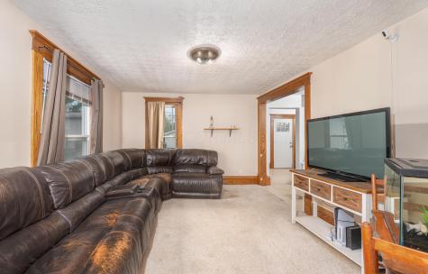 331 Maple Avenue Utica OH 43080