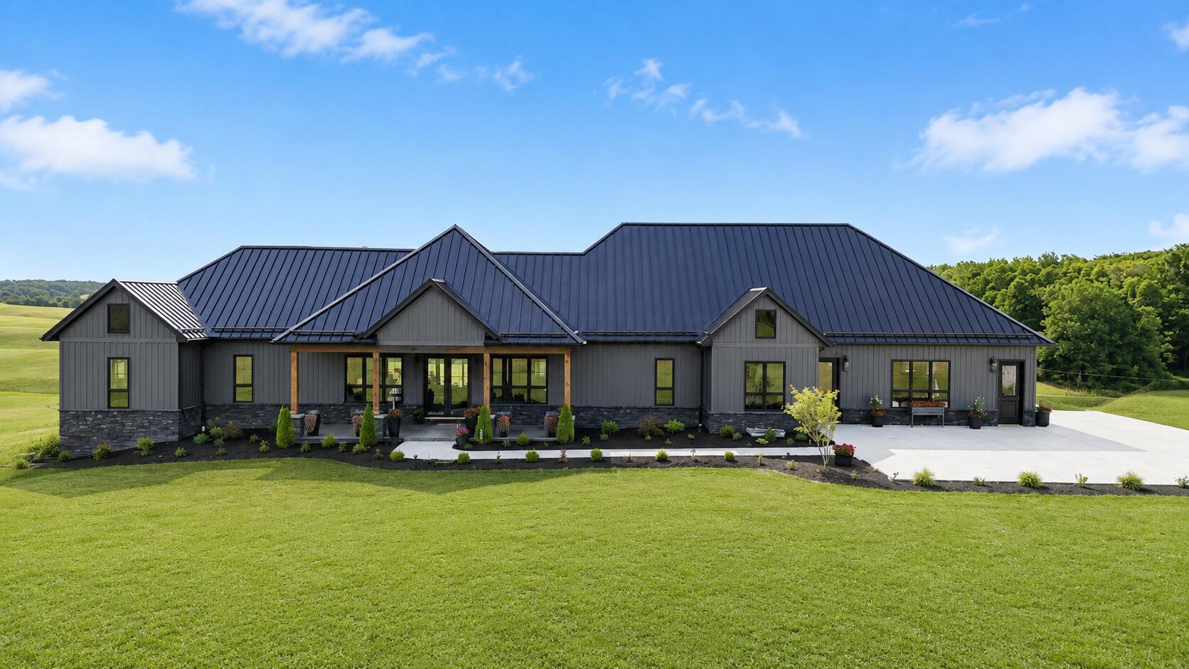 17100 N Liberty Road Fredericktown OH 43019