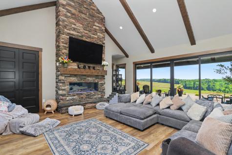 17100 N Liberty Road Fredericktown OH 43019