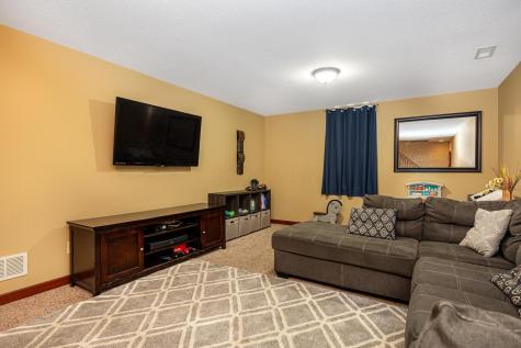 25 Fieldcrest Drive Centerburg OH 43011