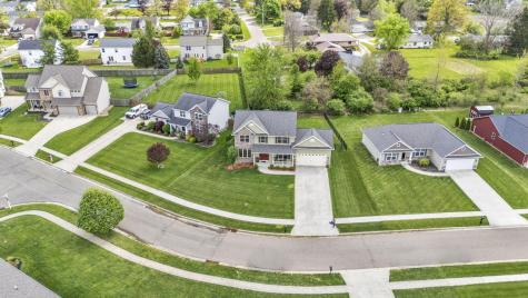 27 Fieldcrest Drive Centerburg OH 43011
