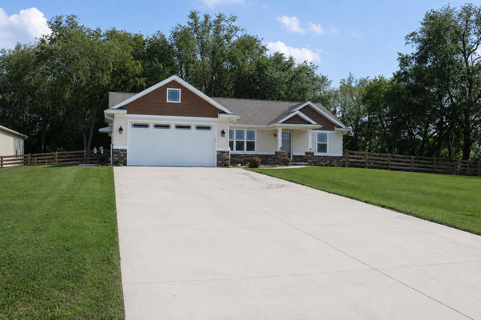 22686 Deal Road Gambier OH 43022