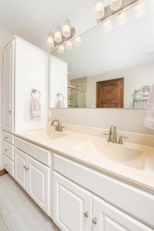 22686 Deal Road Gambier OH 43022
