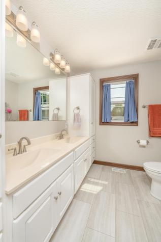 22686 Deal Road Gambier OH 43022