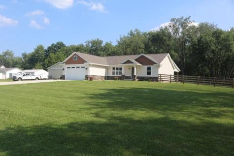 22686 Deal Road Gambier OH 43022