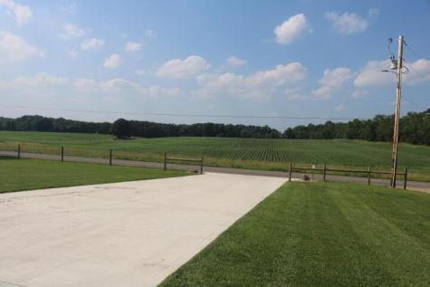 22686 Deal Road Gambier OH 43022