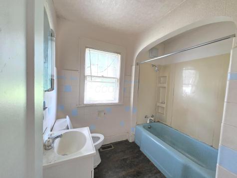 132 Portland Way S Galion OH 44833
