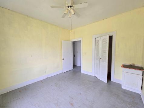 132 Portland Way S Galion OH 44833