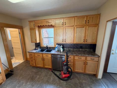 203 Taylor Street Fredericktown OH 43019