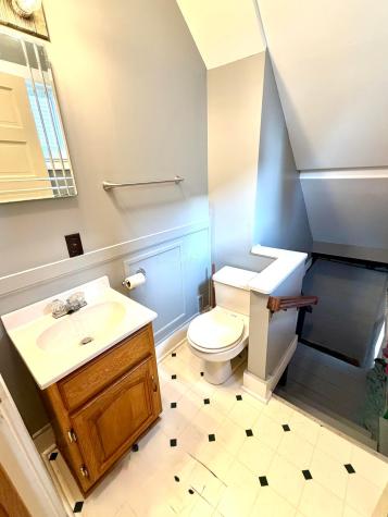 203 Taylor Street Fredericktown OH 43019