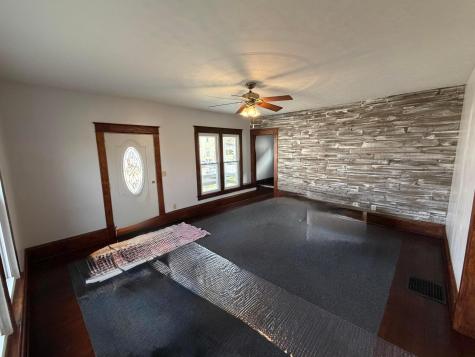 203 Taylor Street Fredericktown OH 43019