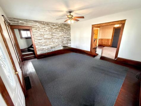 203 Taylor Street Fredericktown OH 43019