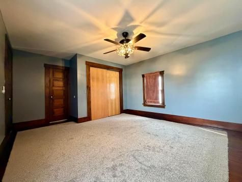 203 Taylor Street Fredericktown OH 43019