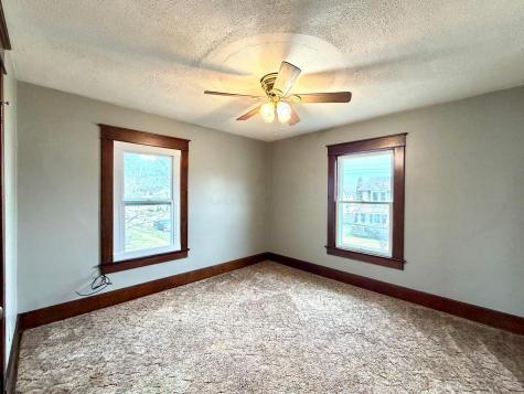 203 Taylor Street Fredericktown OH 43019