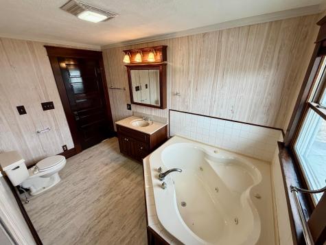 203 Taylor Street Fredericktown OH 43019