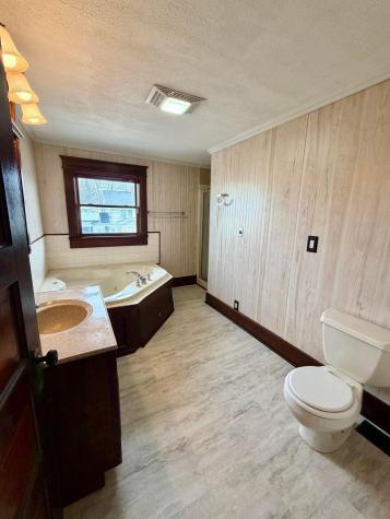 203 Taylor Street Fredericktown OH 43019