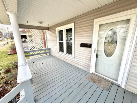 203 Taylor Street Fredericktown OH 43019