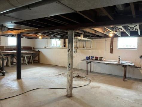 79 S Washington Street Utica OH 43080