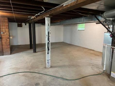 79 S Washington Street Utica OH 43080