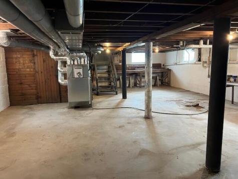 79 S Washington Street Utica OH 43080