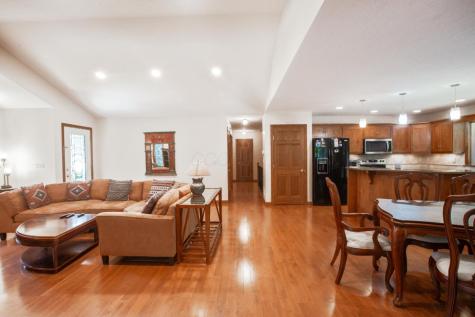 624 Grand Ridge Drive Howard OH 43028