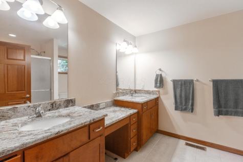 624 Grand Ridge Drive Howard OH 43028