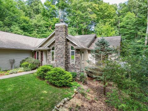 624 Grand Ridge Drive Howard OH 43028