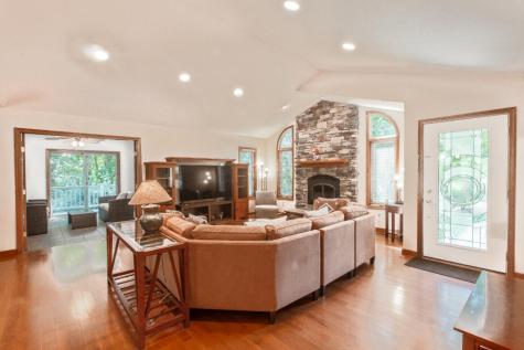 624 Grand Ridge Drive Howard OH 43028