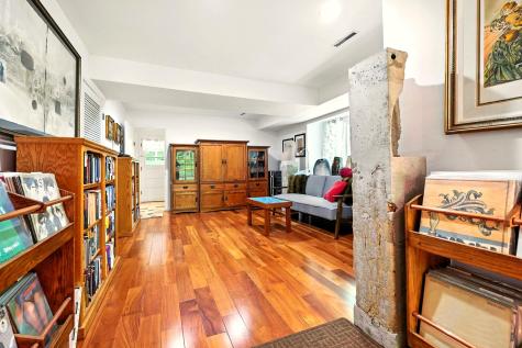 302 E Woodside Drive Gambier OH 43022