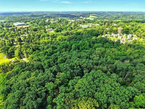 302 E Woodside Drive Gambier OH 43022