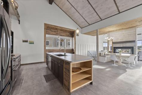 4006 Apple Valley Drive Howard OH 43028