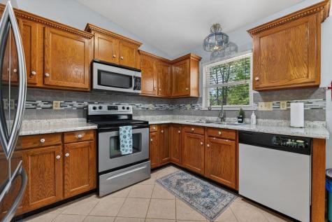 329 Floralwood Drive Howard OH 43028