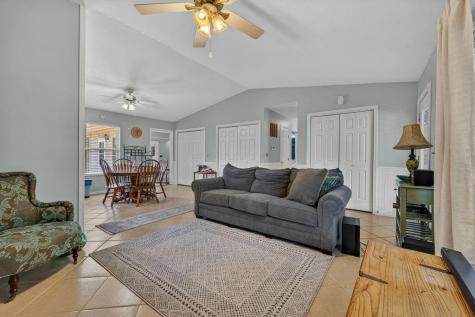 329 Floralwood Drive Howard OH 43028
