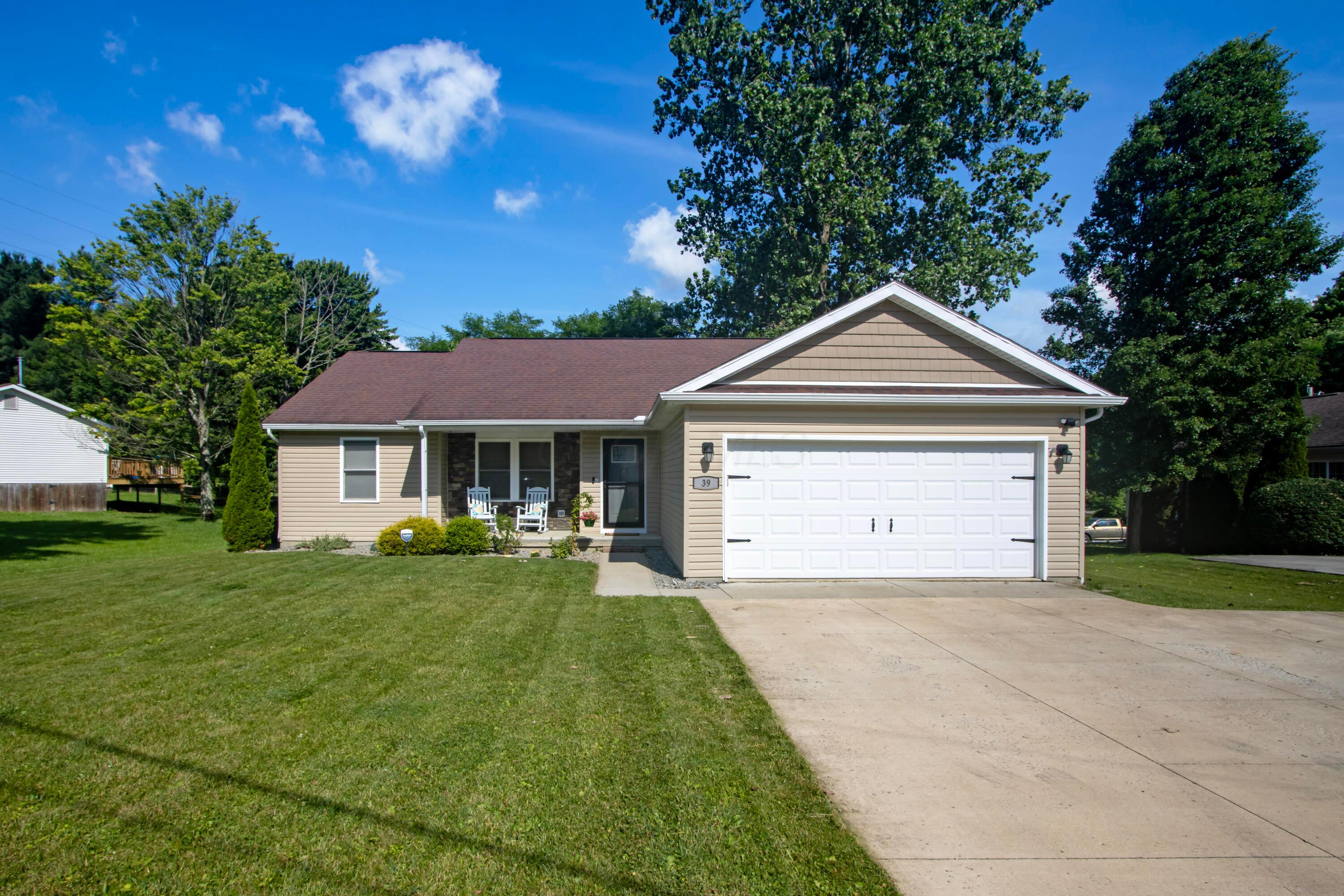 39 S Highland Court Howard OH 43028