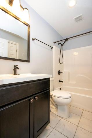 39 S Highland Court Howard OH 43028