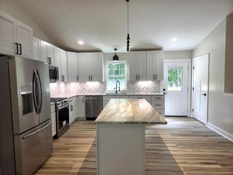 942 Country Club Drive Howard OH 43028