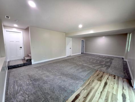 942 Country Club Drive Howard OH 43028