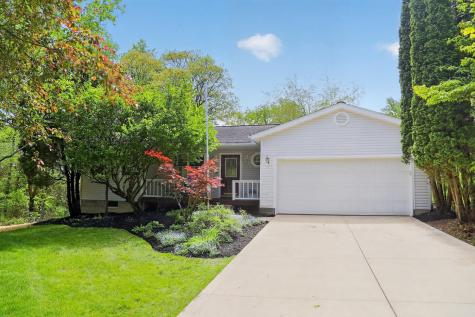 714 Greenbriar Circle Howard OH 43028