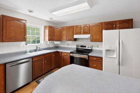 714 Greenbriar Circle Howard OH 43028