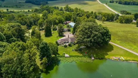 3976 Millersburg Road Gambier OH 43022