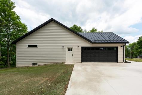 931 Country Club Drive Howard OH 43028