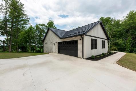 931 Country Club Drive Howard OH 43028