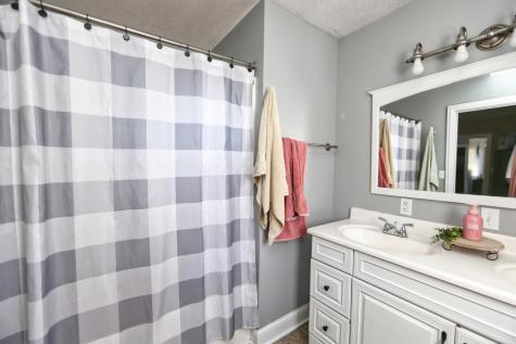 18240 Nunda Road Howard OH 43028