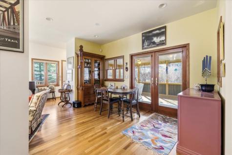 106 Meadow Lane Gambier OH 43022